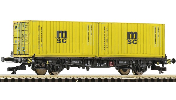 Flat car with containers<br /><a href='images/pictures/Roco/228344.jpg' target='_blank'>Full size image</a>